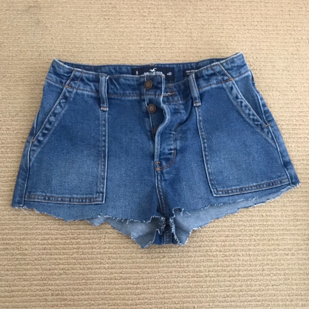 Hollister High-Rise Mom Shorts